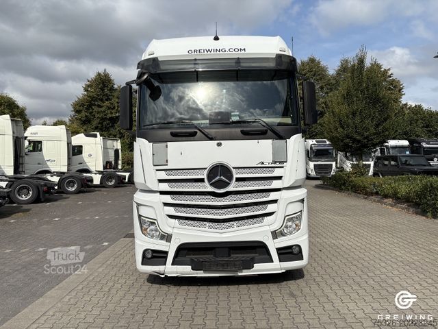Veszélyes anyagokat szállító teherautó MERCEDES-BENZ 1845 LS 4x2, Bigspace, PTO, ADR, Retarder