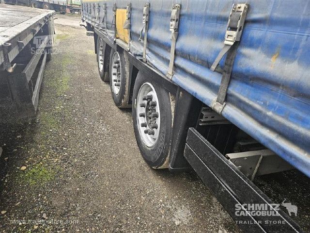Semi-reboque aberto com lona Schmitz Cargobull Semitrailer Curtainsider Mega