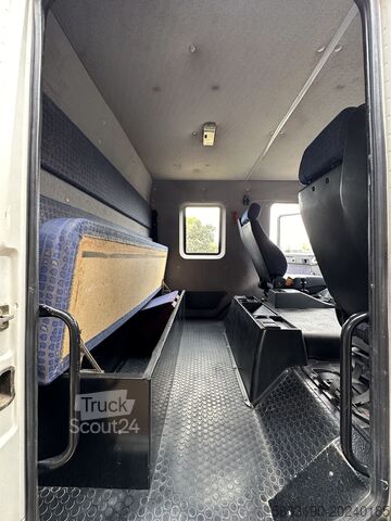 Autocarro per camper MAN LE 15.220