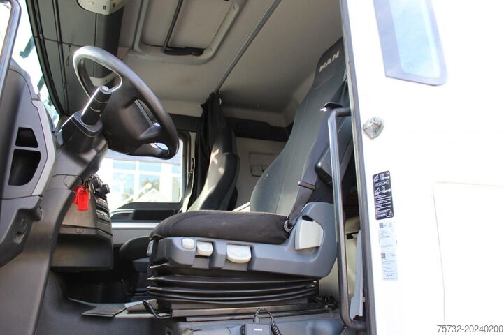 Standarta vilcējs MAN TGX 18.480 E6 Flachdach   2 Tanks   Retarder