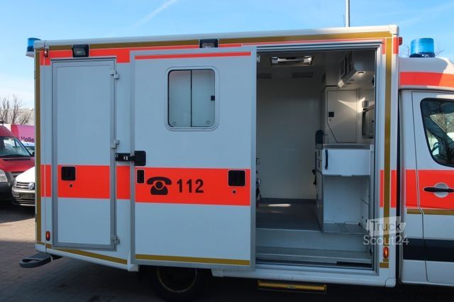Brandweerwagen MERCEDES-BENZ Nr.129 Sprinter RTW 516CDI 1.Hand / Kamera