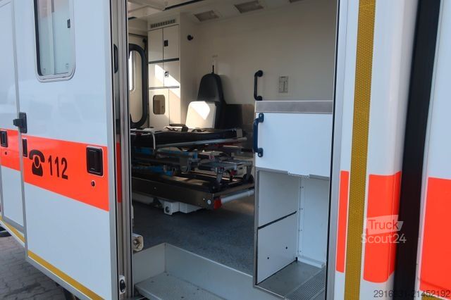 Brandweerwagen MERCEDES-BENZ Nr.129 Sprinter RTW 516CDI 1.Hand / Kamera