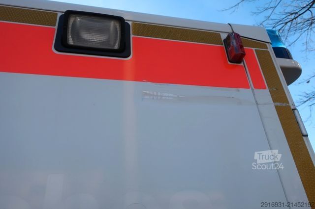 Brandweerwagen MERCEDES-BENZ Nr.129 Sprinter RTW 516CDI 1.Hand / Kamera