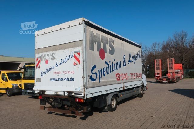Vrachtwagen met bakwagen MERCEDES-BENZ Nr.1032 Atego 818 1.Hand / Ladeboardwand