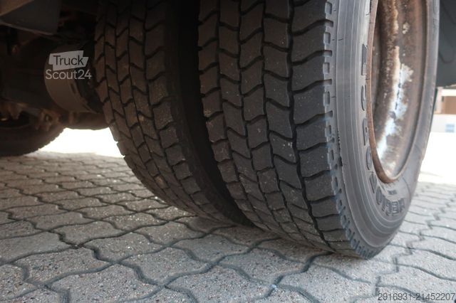 Vrachtwagen met bakwagen MERCEDES-BENZ Nr.1032 Atego 818 1.Hand / Ladeboardwand