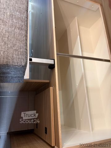 Autocaravana PÖSSL 2026 - Summit 600 L Elegance -CSL Munich Edition