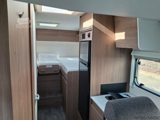 Half-integraal camper CARADO T 338s Markise / Radträger / Alufelgen