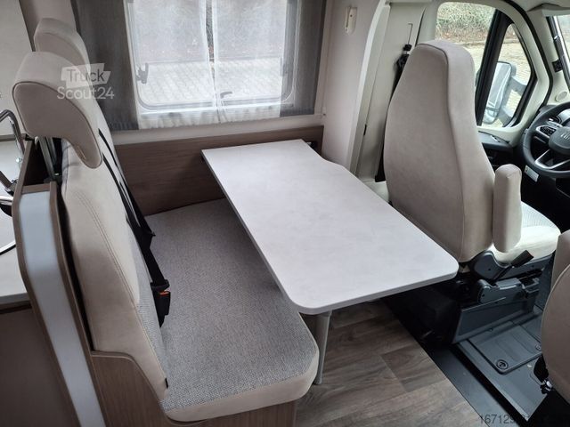 Half-integraal camper CARADO T 328 pro+ / Safety ACC / Fiat / Hubbett