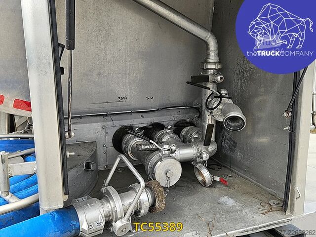 Tank Renault T 440