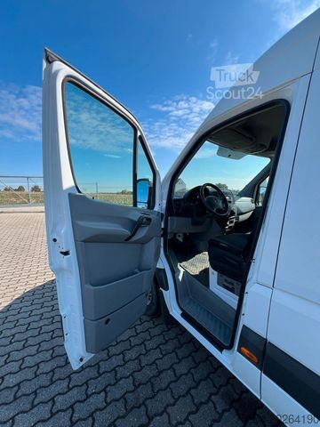 Kastenwagen hoch MERCEDES-BENZ Sprinter Kasten 314CDI, 6 Sitzplätzen+ Regalen