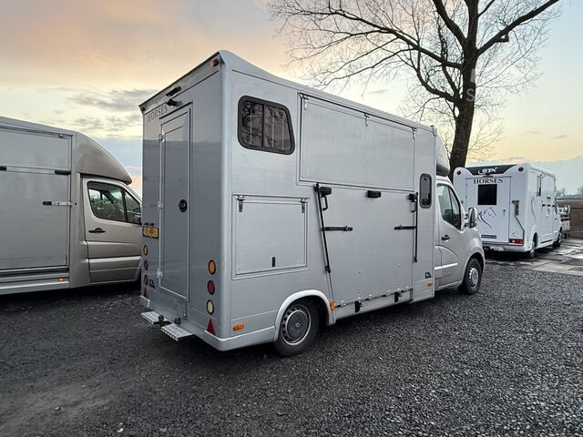 Paarden transport Renault Master PAARDENWAGEN | HORSETRUCK | MVV | CLASSI...