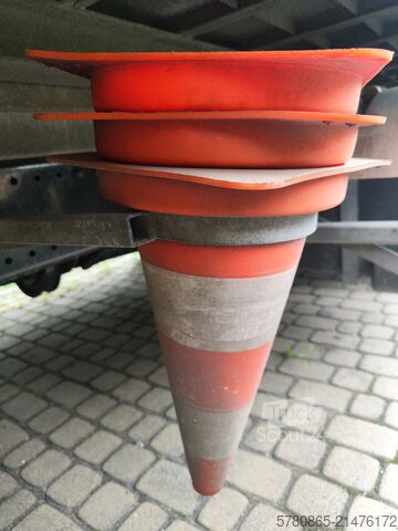 эвакуатор, транспортер для техники, подъёмная платформа Man Autotransporter