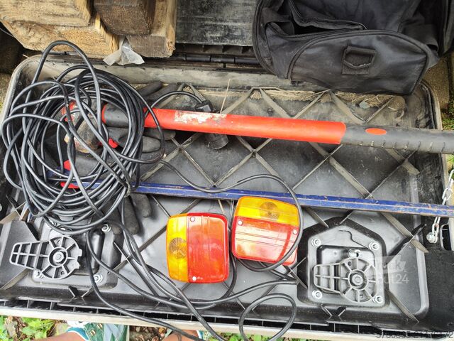 эвакуатор, транспортер для техники, подъёмная платформа Man Autotransporter