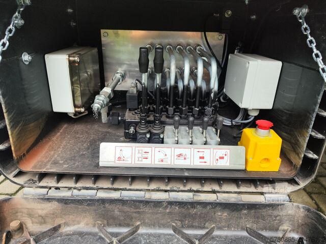 эвакуатор, транспортер для техники, подъёмная платформа Man Autotransporter