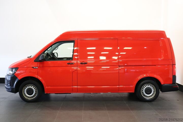 Dobozos furgon Volkswagen Transporter 2.0 TSI 150PK L2H2 Benzine 2x schui...