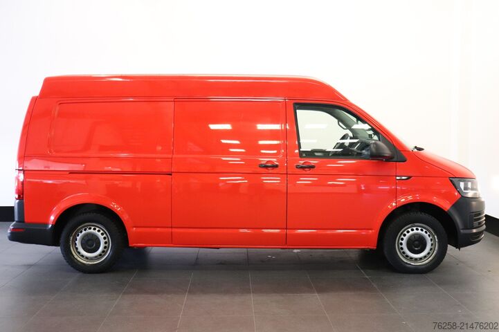 Dobozos furgon Volkswagen Transporter 2.0 TSI 150PK L2H2 Benzine 2x schui...