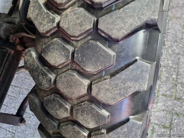 Véhicule de lutte contre les incendies Iveco Magirus EUROFIRE/ 95E18 4x4 FIRETRUCK / EXPEDIT...