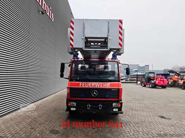 Brandweerwagen Mercedes-Benz 1524 4x2 Metz DLK 23-12 Drehleiter