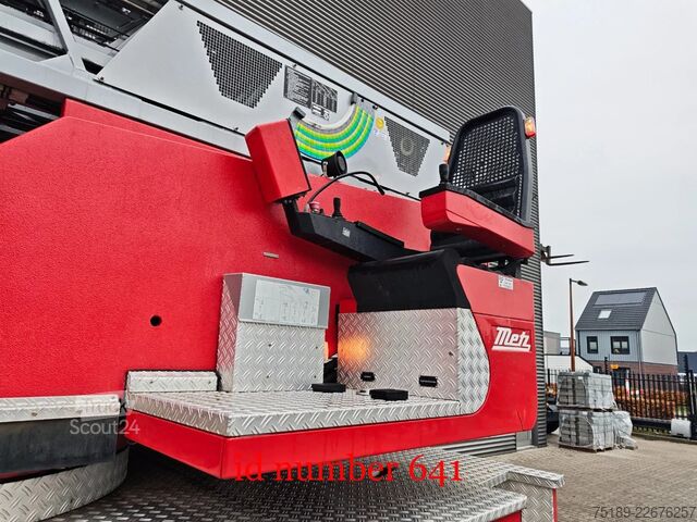 Brandweerwagen Mercedes-Benz 1524 4x2 Metz DLK 23-12 Drehleiter
