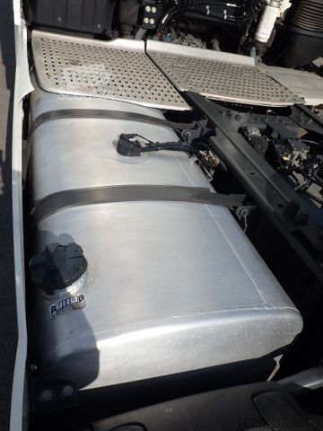 Standard dragbil DAF XF 480 FT SSC/Skylight/Ret./PTO/2xTank/Standklim