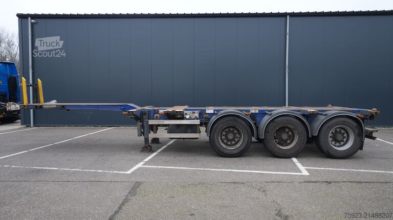 Transport de conteneurs D-tec FT-43-03-V Flexitrailer multi container chassis...