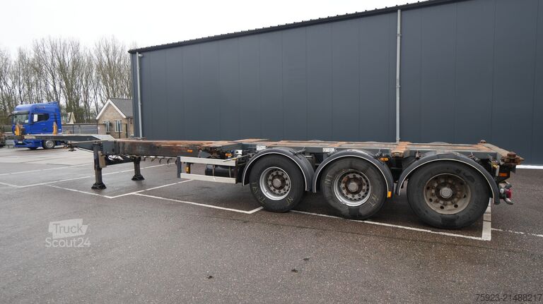 Transport de conteneurs D-tec Extendable container transport trailer