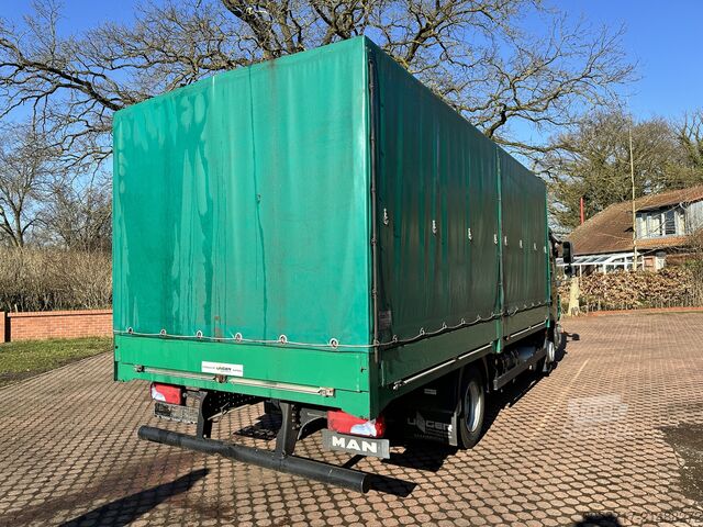 Samochód ciężarowy typu furgon MAN TGL 7.180