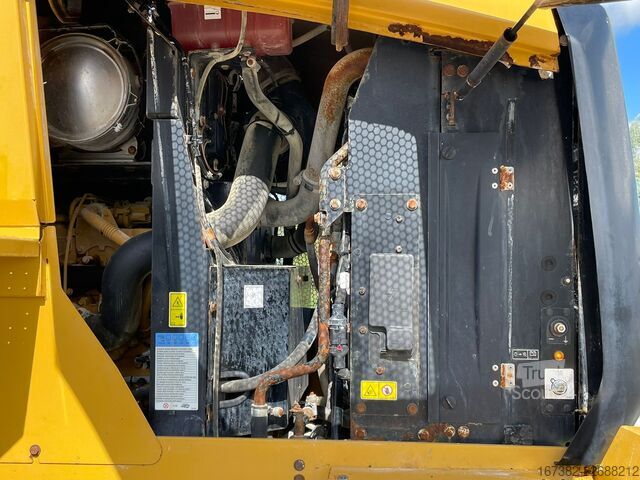 Carregadeira Caterpillar 926M