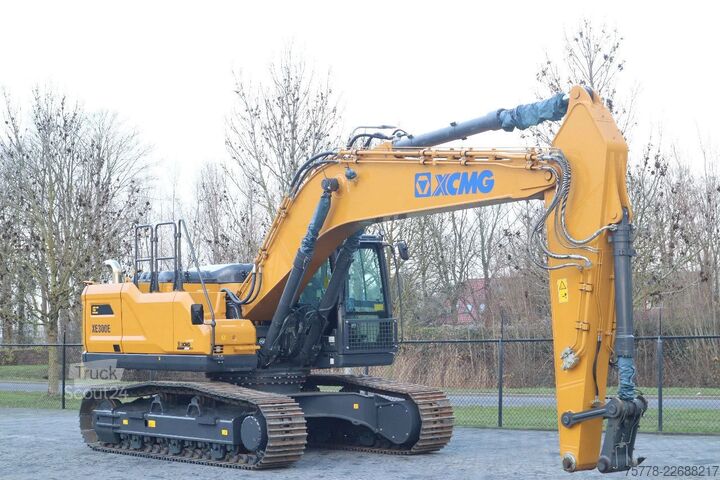 Paletli ekskavatör XCMG XE300E | CE | CUMMINS STAGE V | HAMMER / SHEAR