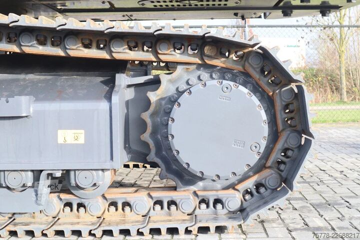 Paletli ekskavatör XCMG XE300E | CE | CUMMINS STAGE V | HAMMER / SHEAR