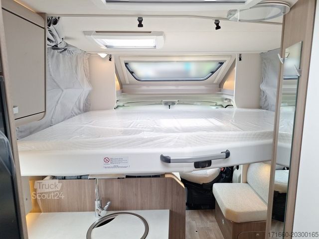 Half-integraal camper CARADO T 328 Hubbett