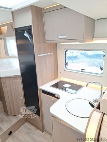 Half-integraal camper CARADO T 328 Hubbett