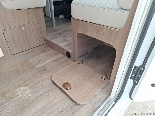 Half-integraal camper CARADO T 328 Hubbett