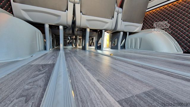 Minibuss MERCEDES-BENZ Sprinter 315 Tourer 9 SS  VIP Systemboden Stock