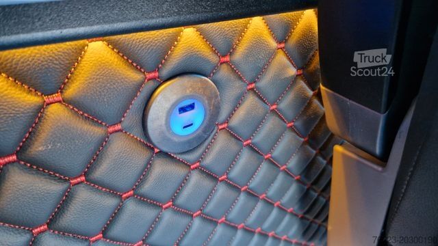 Minibuss MERCEDES-BENZ Sprinter 315 Tourer 9 SS  VIP Systemboden Stock