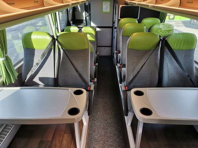 διώροφο λεωφορείο Neoplan SKYLINER L