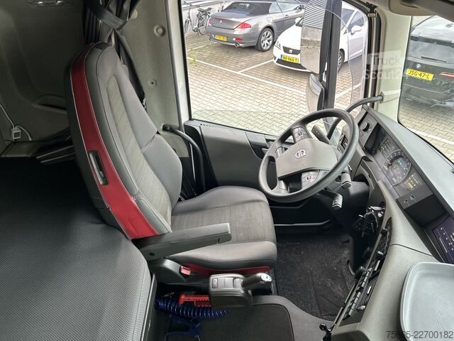 Standaard-SZM Volvo FH 420 Globetrotter / 861 dkm / Night AC / VEB+...