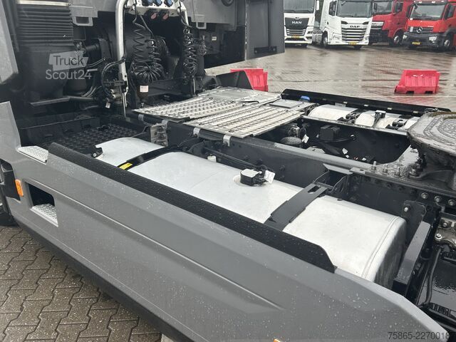 Standard-SZM Renault T High 480 Turbo Compound / 132 dkm / 2 Tanks /...