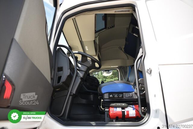 Standardni vlačilec VOLVO FH 500 XL Retarder i-ParkCool ACC