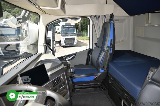 Standardni vlačilec VOLVO FH 500 XL Retarder i-ParkCool ACC