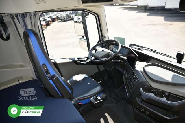 Standardni vlačilec VOLVO FH 500 XL Retarder i-ParkCool ACC