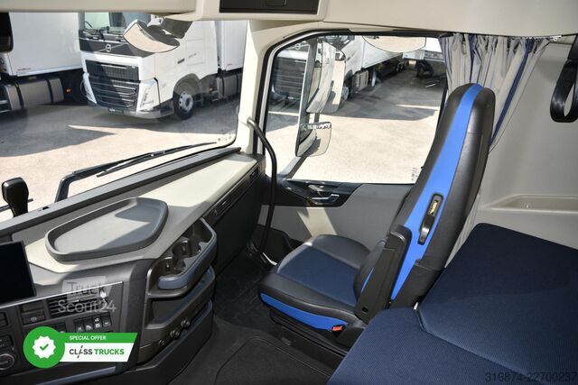 Standardni vlačilec VOLVO FH 500 XL Retarder i-ParkCool ACC