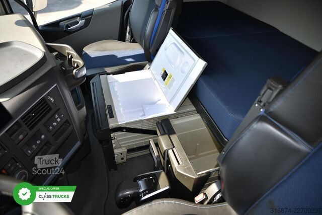 Standardni vlačilec VOLVO FH 500 XL Retarder i-ParkCool ACC