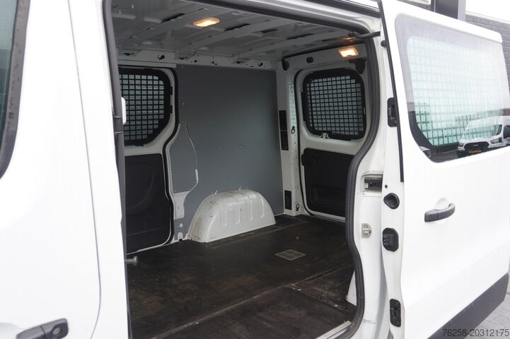 Skåpbil Renault Trafic 2.0 dCi 120PK 2x Schuifdeur EURO 6 - Air...
