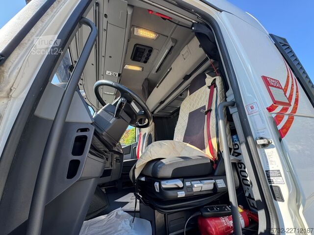 Camion poids lourd Renault T440  Hi-Sleeper Liftachse Alufelgen Standklima