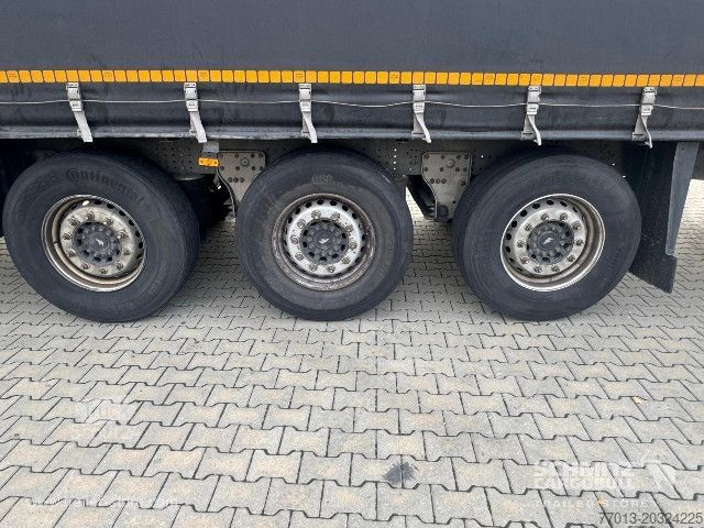 Открытый полуприцеп с тентом Schmitz Cargobull Curtainsider Standard