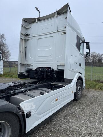 Стандартен влекач DAF FT XG 480