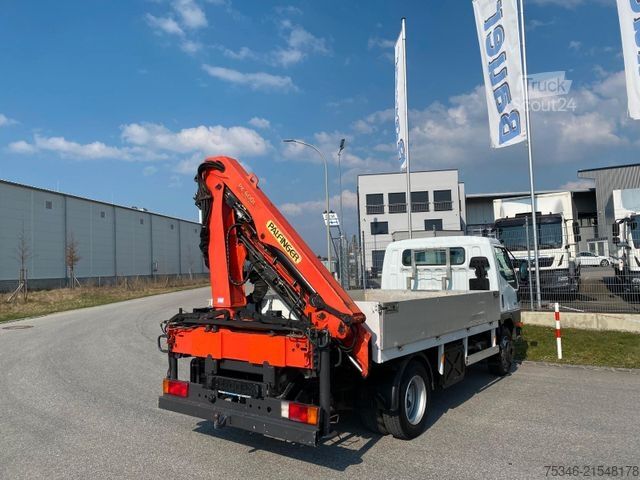 Furgone con gru montata su autocarro MITSUBISHI Canter/Prit./Kran Palfinger 13 m/Funk/NL 2,6 to