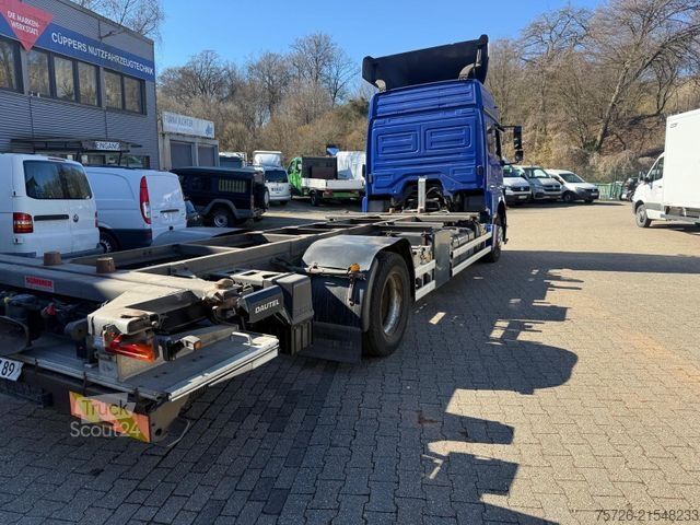 Nákladné vozidlo s výmennou nadstavbou MERCEDES-BENZ 1833 Axor, 7 Sitzplätze, 1. Hand, erst 228 Tkm