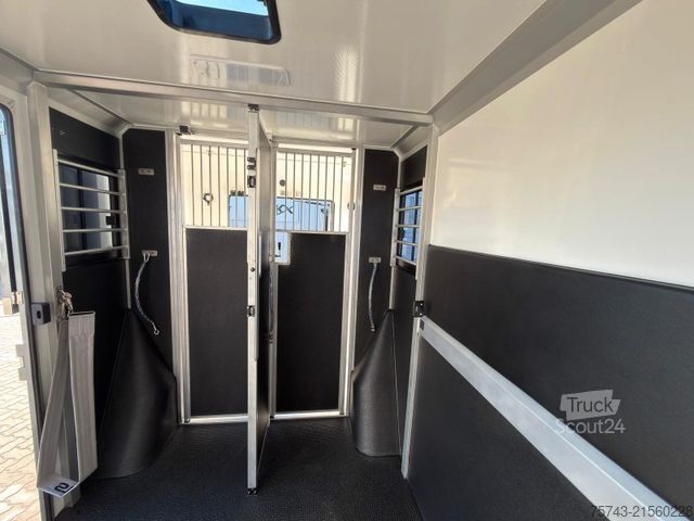 Przyczepa do przewozu bydła RENAULT Master STX  Haras AUTOM. NEW MODEL 2025